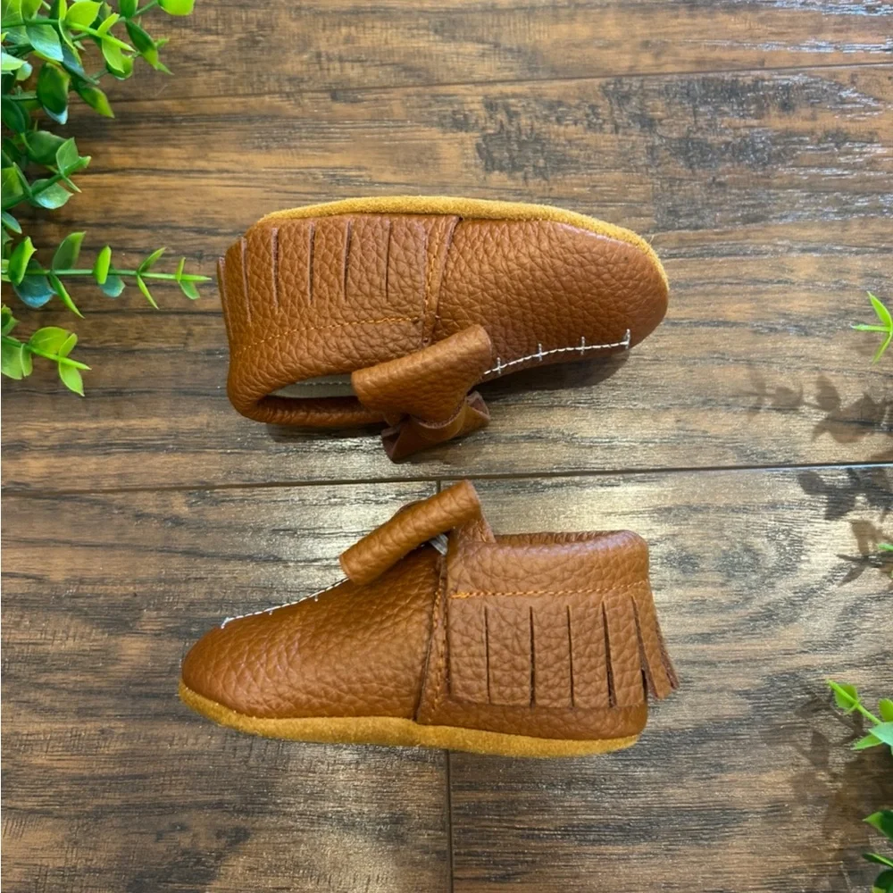 EUC MONKEY FEET Brown Leather Football Game Day Baby Shoes Moccasins Bow 6-12M - Picture 5 of 6